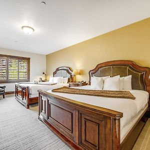 King Room Two King Beds